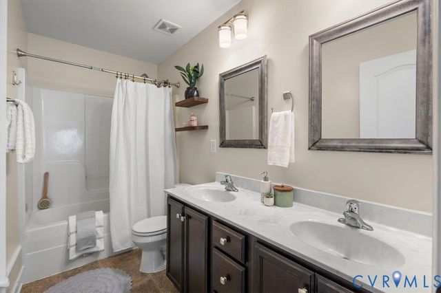 7319 Vicenzo Dr, Moseley, VA 23120