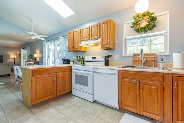 52200 Wembley Drive, South Bend, IN 46637