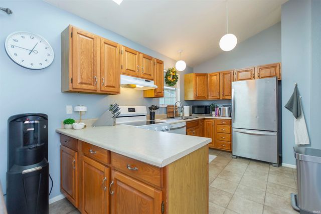 52200 Wembley Drive, South Bend, IN 46637