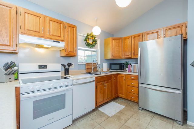 52200 Wembley Drive, South Bend, IN 46637