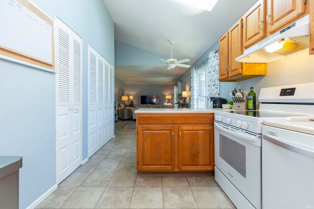 52200 Wembley Drive, South Bend, IN 46637