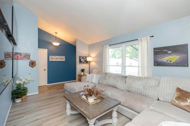 52200 Wembley Drive, South Bend, IN 46637