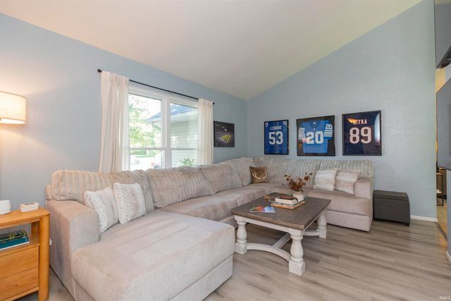52200 Wembley Drive, South Bend, IN 46637