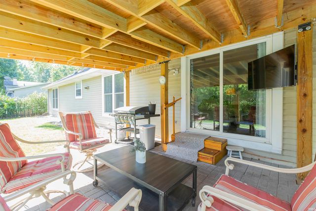 52200 Wembley Drive, South Bend, IN 46637