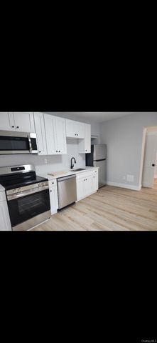 18 Carman Street, Patchogue, NY 11772