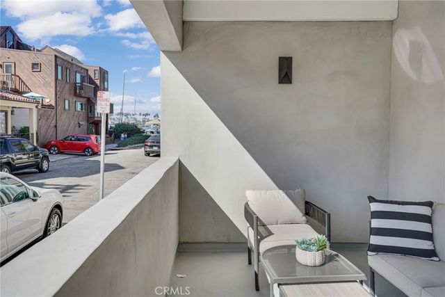 58 66th, Long Beach, CA 90803
