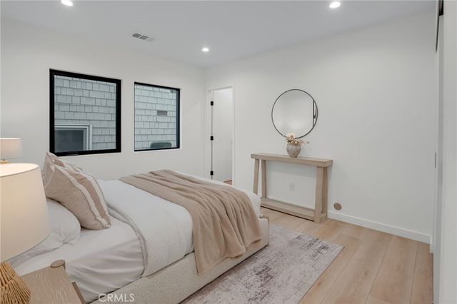 58 66th, Long Beach, CA 90803