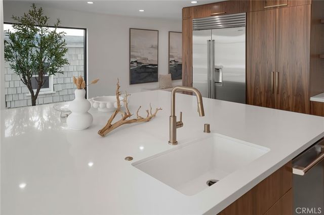 58 66th, Long Beach, CA 90803