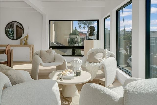58 66th, Long Beach, CA 90803