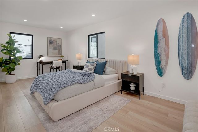 58 66th, Long Beach, CA 90803