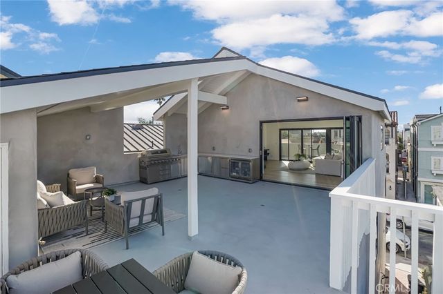 58 66th, Long Beach, CA 90803
