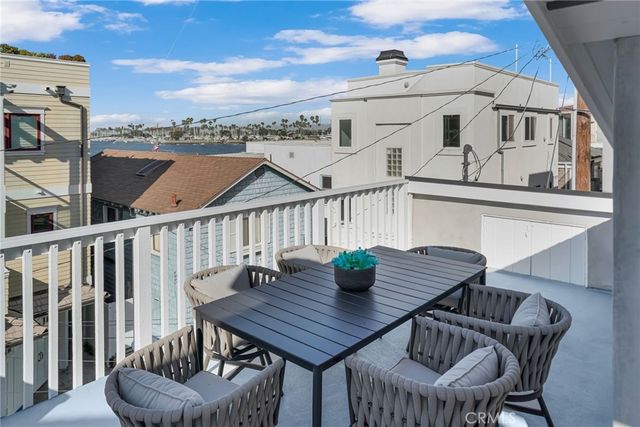 58 66th, Long Beach, CA 90803