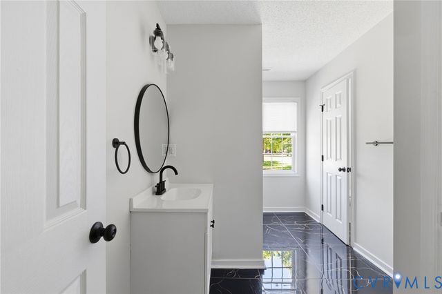 5219 Thornwood Ct, Petersburg, VA 23803