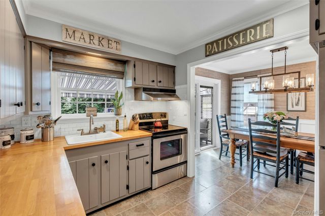 1800 Gormley Avenue, Merrick, NY 11566