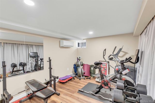 1800 Gormley Avenue, Merrick, NY 11566