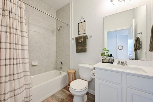 209 Duck Creek TRL, San Marcos, TX 78666