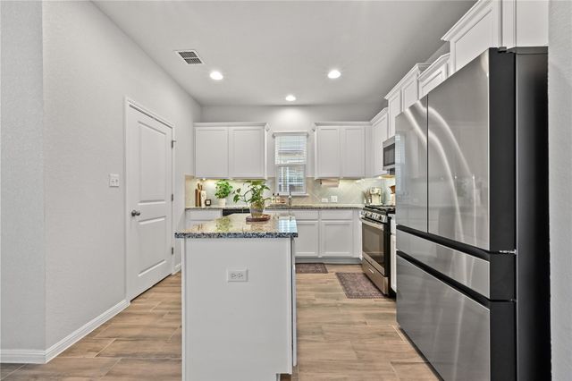 209 Duck Creek TRL, San Marcos, TX 78666