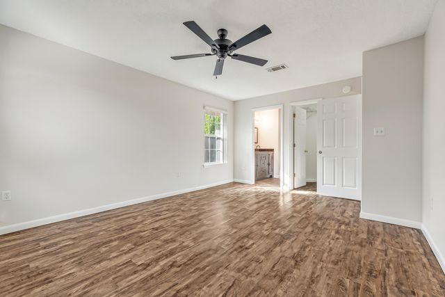 9773 Leeward Way, Navarre, FL 32566