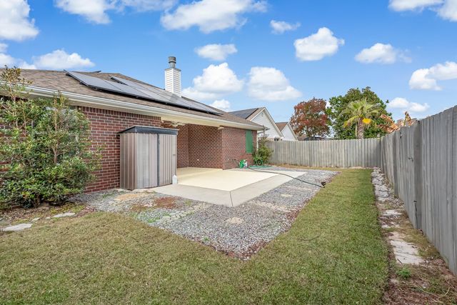 9773 Leeward Way, Navarre, FL 32566