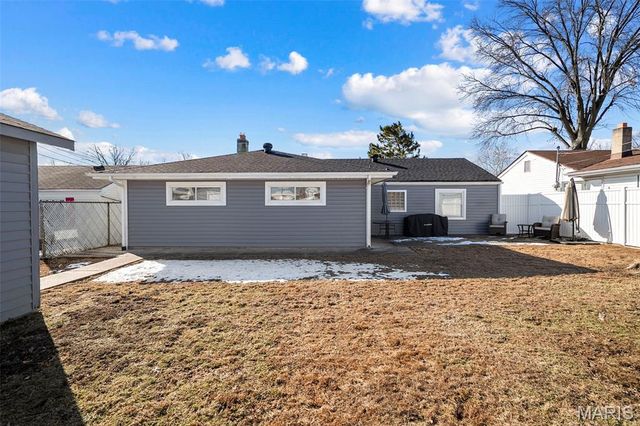 6321 Sheppard Drive, Affton, MO 63123