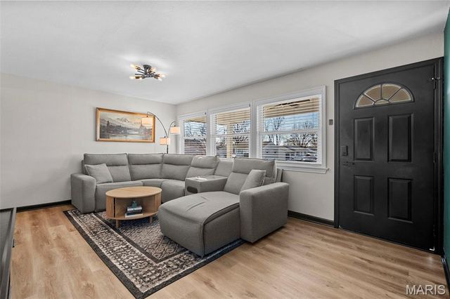 6321 Sheppard Drive, Affton, MO 63123