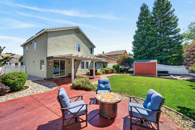 7090 Sinclair Dr, Shingle Springs, CA 95682