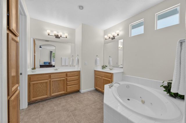 7090 Sinclair Dr, Shingle Springs, CA 95682