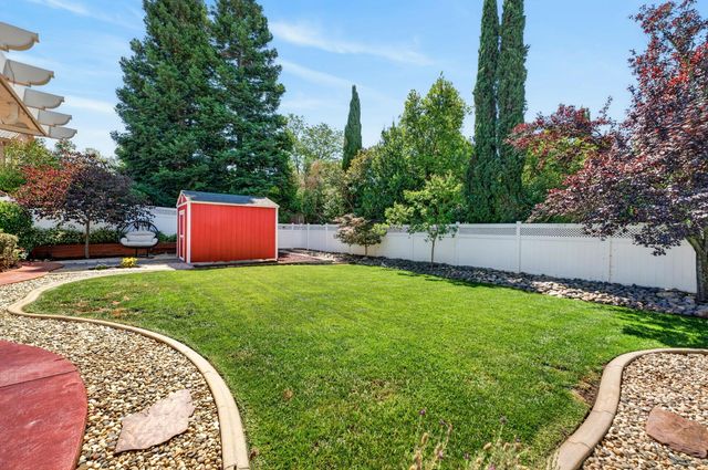 7090 Sinclair Dr, Shingle Springs, CA 95682