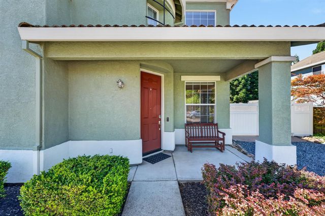 7090 Sinclair Dr, Shingle Springs, CA 95682