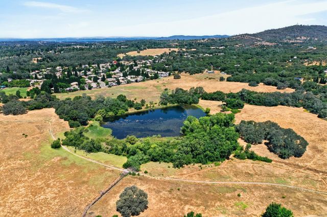 7090 Sinclair Dr, Shingle Springs, CA 95682