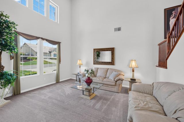 7090 Sinclair Dr, Shingle Springs, CA 95682