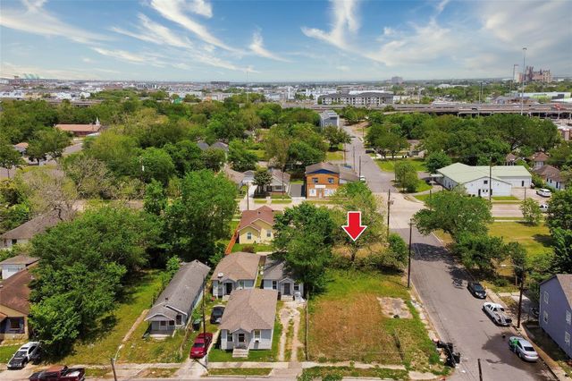 2604 Canfield Street, Houston, TX 77004