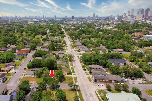 2604 Canfield Street, Houston, TX 77004