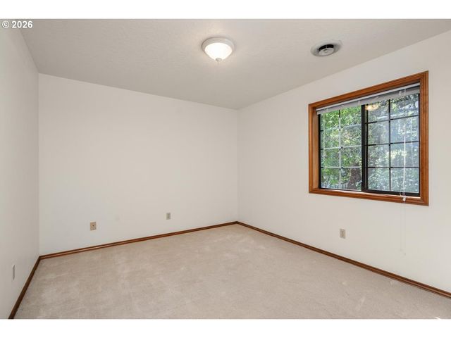 15310 Sw SANDPIPER Ln, Beaverton, OR 97007