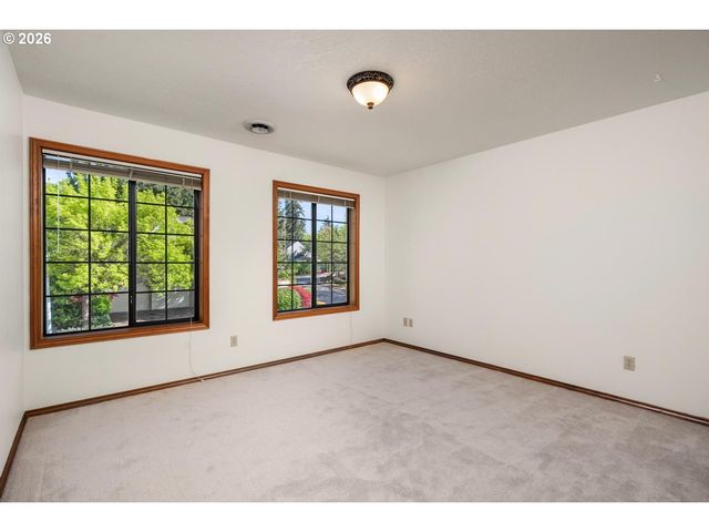 15310 Sw SANDPIPER Ln, Beaverton, OR 97007