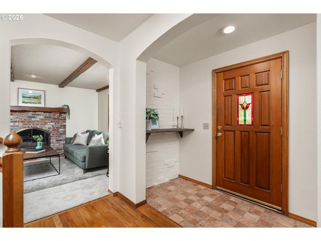 15310 Sw SANDPIPER Ln, Beaverton, OR 97007