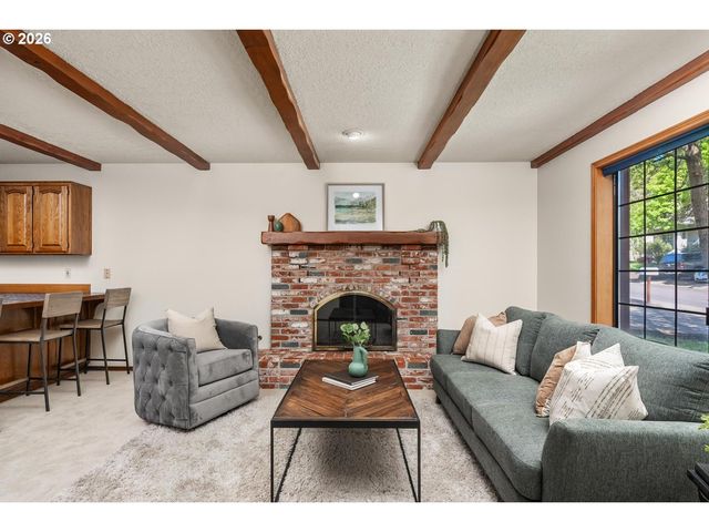 15310 Sw SANDPIPER Ln, Beaverton, OR 97007