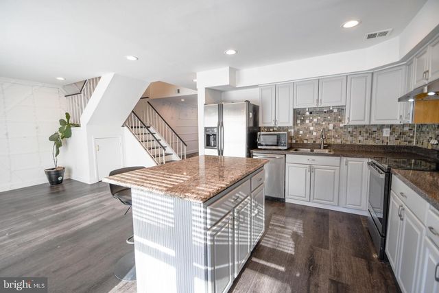 8430 BRUNSWICK PL, Philadelphia, PA 19153