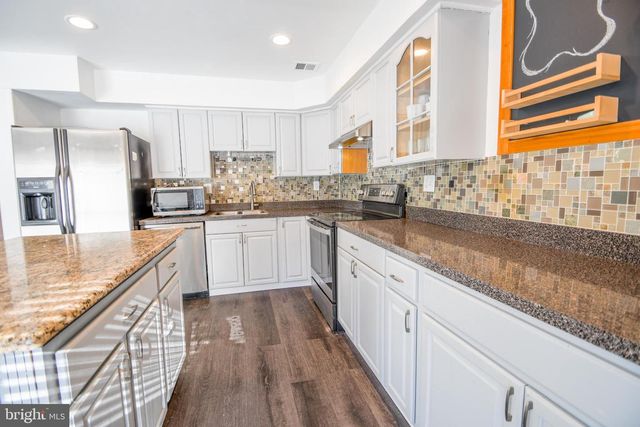 8430 BRUNSWICK PL, Philadelphia, PA 19153