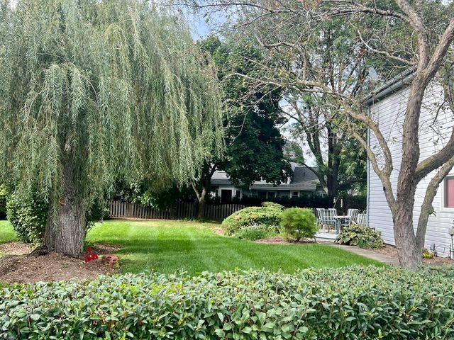 176 Denberry Court, Lake Zurich, IL 60047