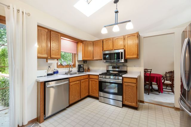 176 Denberry Court, Lake Zurich, IL 60047