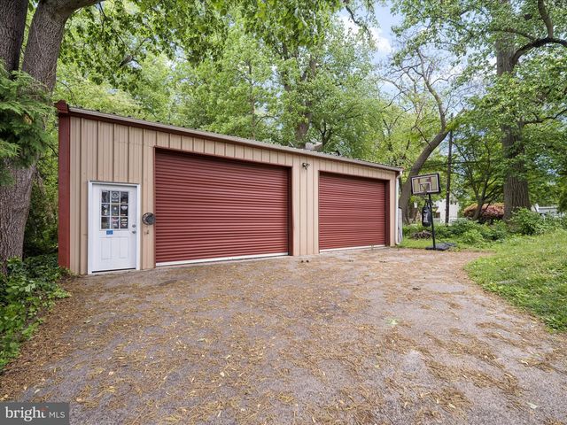 303 W MARYLAND AVE, Aldan, PA 19018