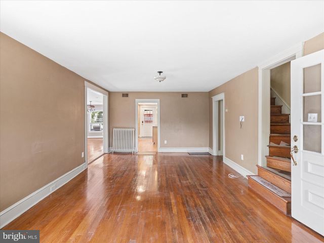 303 W MARYLAND AVE, Aldan, PA 19018