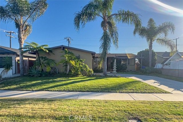 7460 Bock, Stanton, CA 90680