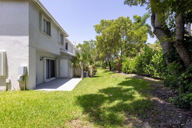 1130 SW 44th Avenue, Deerfield Beach, FL 33442