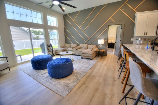 4385 Kinlaw St., Little River, SC 29566
