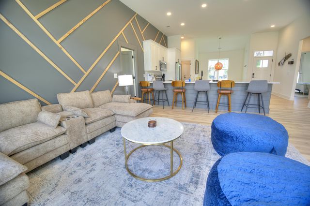 4385 Kinlaw St., Little River, SC 29566