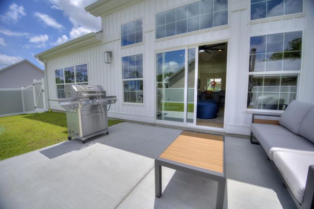 4385 Kinlaw St., Little River, SC 29566
