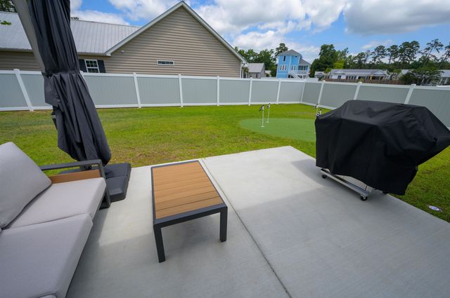 4385 Kinlaw St., Little River, SC 29566