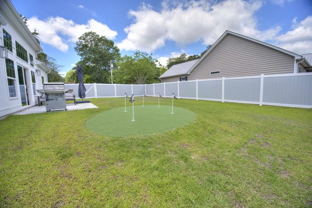 4385 Kinlaw St., Little River, SC 29566
